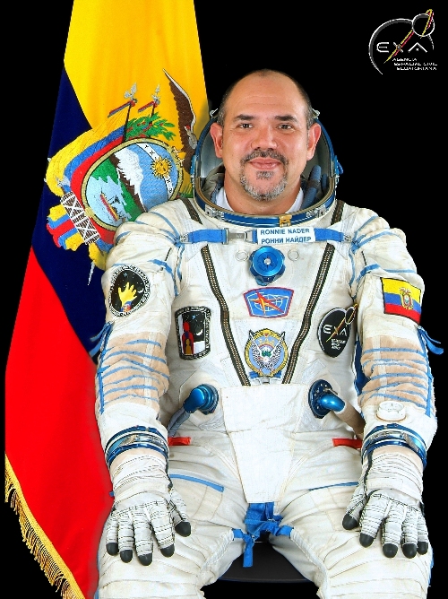 Foto Oficial de Ronnie Nader en traje espacial SOKOL KV2