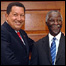 Hugo Chávez (izq) con Thabo Mbeki.